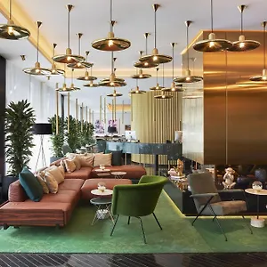 https://roomers-munich.getmunichhotels.com